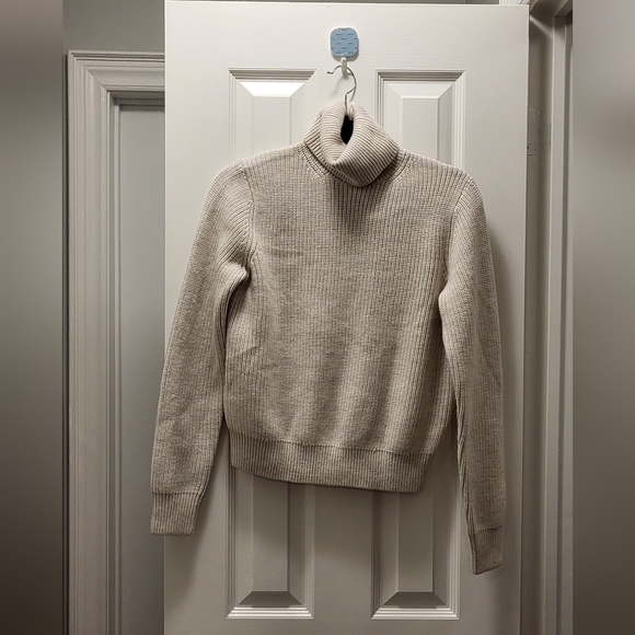 Turtle Neck Shirt - Picture 2 of 3